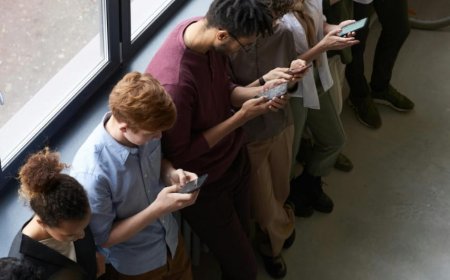 How does social media affect mental health?