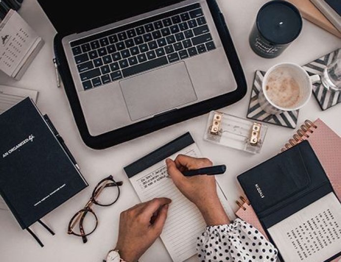 BUSINESS IDEAS TO START IN 2026 AS A FULL TIME EMPLOYEE